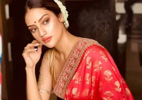 તેને લખ્યું- ખુબ લાંબા સમયથી અમે અલગ રહી રહ્યાં છીએ, પરંતુ આના પર કંઇપણ બોલાવા નથી માંગતી કેમકે મારો ઇરાદો પોતાની પર્નનલ લાઇફને ખુદ સુધી જ સિમિત રાખવાનો હતો. નુસરત જહાંએ પતિ પર બેન્કમાંથી પૈસા કાઢવાનો પણ આરોપ લગાવ્યો હતો.
