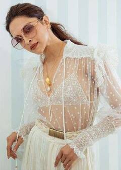 हाय गर्मी! Deepika Padukone से Ananya Panday तक, Bralette Tops पहन कर इस हसीनाओं ने बढ़ाया तापमान