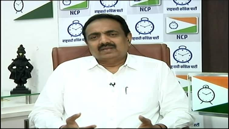 NCP leader jayant patil reaction on modi cabinet expansion, eknath khadse भाजपचं खरंच कौतुक, त्यांच्या पक्षातील नेते सोडून त्यांनी आमच्या पक्षातील लोकांना संधी दिली; जयंत पाटलांचा टोला