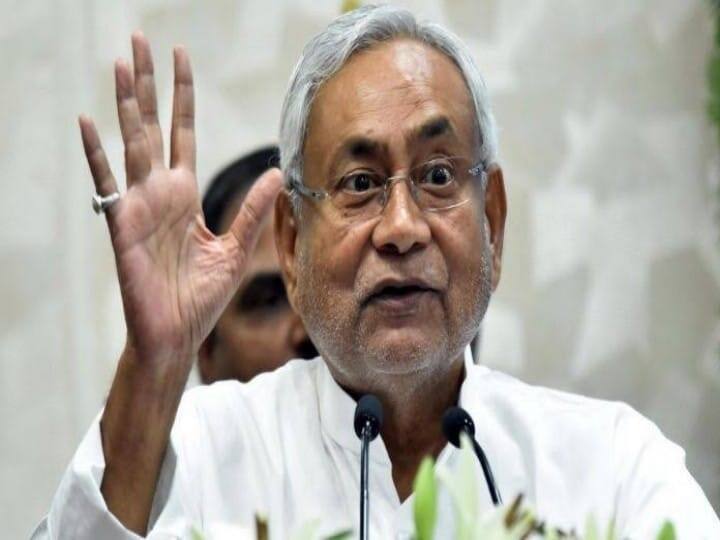 Nitish Kumar toured the roads of Patna, expressed concern over those who did not wear masks ann पटना की सड़कों का मुख्यमंत्री नीतीश कुमार ने किया भ्रमण, मास्क नहीं पहनने वालों पर जताई चिंता