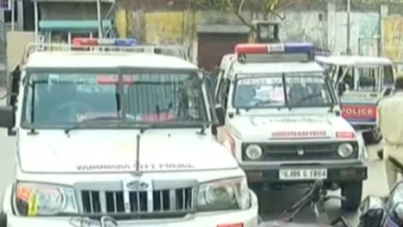 Vadodara: મહિલાના મોત અંગે રોષે ભરાયેલા લોકોએ વોર્ડ નં-8માં કરી તોડફોડ, શું લગાવ્યો આરોપ?