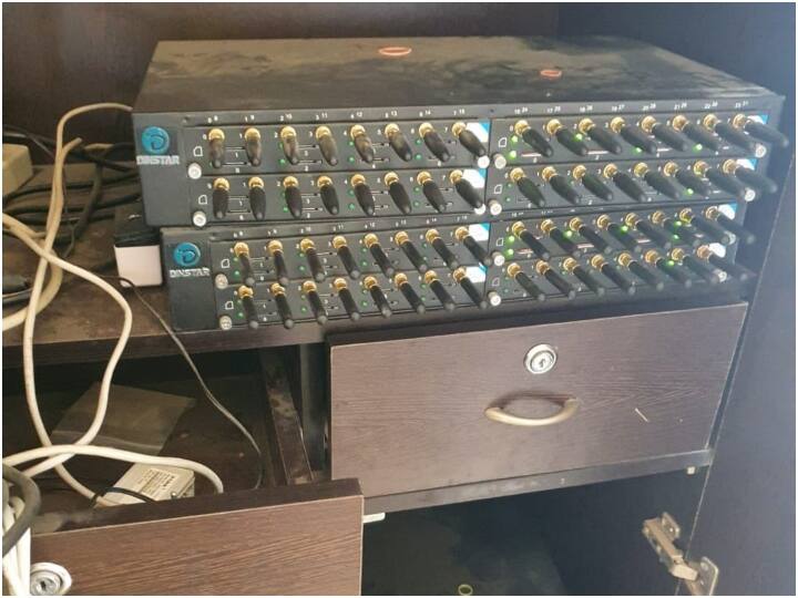 Fake telephone exchange busted, ISD calls were being converted into local calls two arrested ANN फर्जी टेलिफोन एक्सचेंज का भंडाफोड़, ISD कॉल्स को लोकल कॉल्स में किया जा रहा था तब्दील