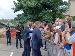 फ्रांस के राष्ट्रपति इमैनुएल मैक्रों को थप्पड़ मारने वाले शख्स को 18 महीने की जेल