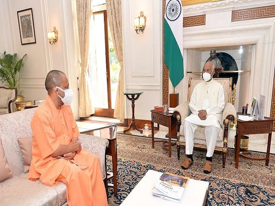 राष्ट्रपति रामनाथ कोविंद से मिले सीएम योगी आदित्यनाथ, दिल्ली में कर रहे हैं ताबड़तोड़ बैठकें राष्ट्रपति रामनाथ कोविंद से मिले सीएम योगी आदित्यनाथ, दिल्ली में कर रहे हैं ताबड़तोड़ बैठकें