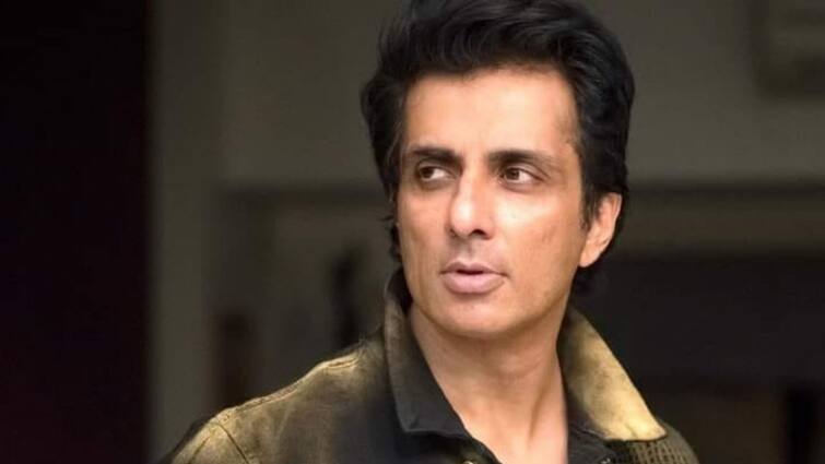 Sonu Sood started IAS coaching scholarship for aspiring candidates Sonu Sood on IAS Coaching: আইএএস পরীক্ষার প্রস্তুতি? বিনামূল্য কোচিং ক্লাসের ব্যবস্থা করলেন সোনু সুদ