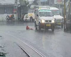Monsoon Arrival in Bengal: দক্ষিণবঙ্গে ঢুকল বর্ষা, আগামী ৪৮ ঘণ্টায় বজ্রবিদ্যুত্‍সহ বৃষ্টির পূর্বাভাস