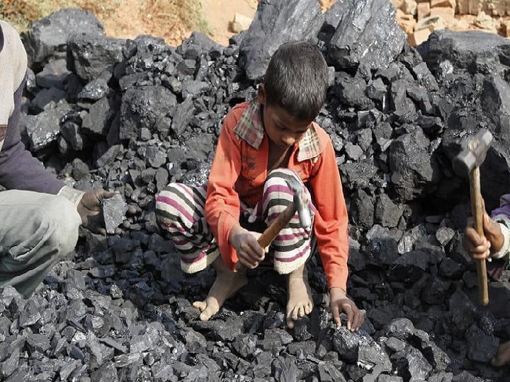 Child Labour Grows Globally First Time In 20 Years COVID-19 Puts Millions At Risk Child Labour | குழந்தை தொழிலாளர்களை அதிகரித்த கொரோனா; எச்சரிக்கை மணி அடிக்கும் யுனிசெஃப்!
