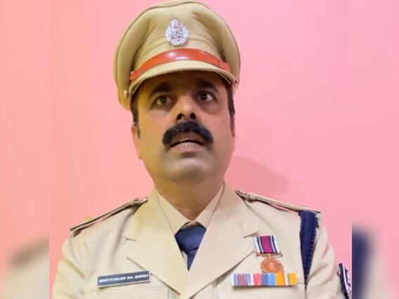 बिहार पुलिस मेंस एसोसिएशन के अध्यक्ष मृत्युंजय सिंह को किया निलंबित, DIG ने कहा- कार्रवाई होगी बिहार पुलिस मेंस एसोसिएशन के अध्यक्ष मृत्युंजय सिंह को किया निलंबित, DIG ने कहा- कार्रवाई होगी