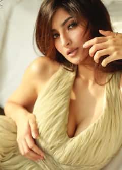 Shweta Tiwari’s Daughter Palak BREAKS THE INTERNET With Her Sizzling PICS As She Makes A Comeback On Instagram