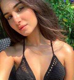 Tara Sutaria के पास है Bikinis का बड़ा कलेक्शन, यकीन नहीं होता तो देखें उनकी खूबसूरत Photos