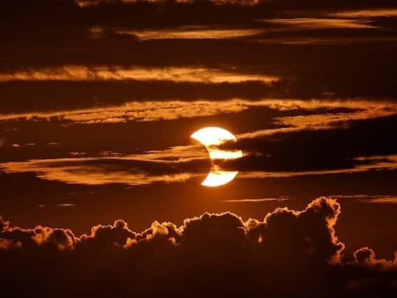 Ring Of Fire Images | சூரியனே.. சூரியனே.. உலகின் பல்வேறு இடங்களில் சூரிய கிரகணம் - புகைப்படங்கள்! Ring Of Fire Images | சூரியனே.. சூரியனே.. உலகின் பல்வேறு இடங்களில் சூரிய கிரகணம் - புகைப்படங்கள்!