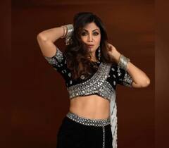 Scintillating! Shilpa Shetty Flaunts Her Abs In Black Saree, Sets Internet On Fire With Stunning Look