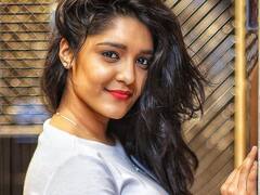 இறுதி சுற்றில் அசத்திய ரித்திகா சிங் ரிச் போட்டோஸ்