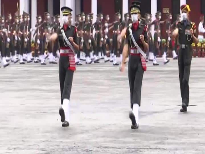 Passing Out Parade underway at Indian Military Academy Dehradun Video: देश को आज मिलेंगे 341 जांबाज युवा ऑफिसर, IMA में पासिंग आउट परेड जारी