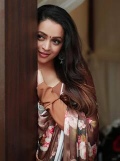 நேச்சுரல் பியூட்டி பாவனாவின் க்யூட் ஃபோட்டோஸ்..!