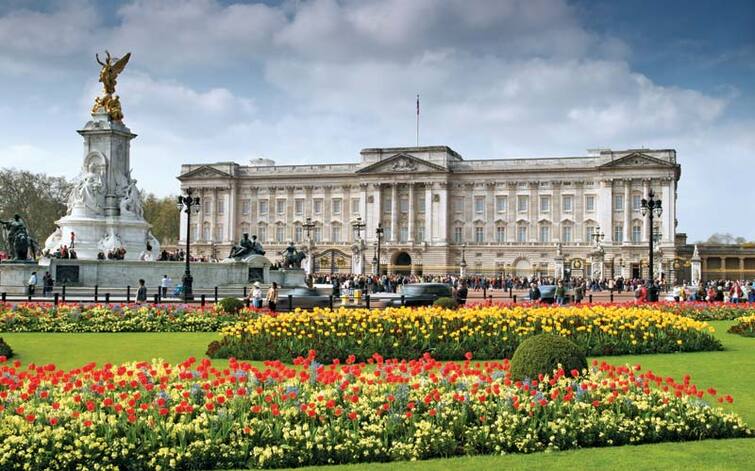 Queen Elizabeth II's Buckingham Palace is the world's most expensive house, Mukesh Ambani's Antilia at number two, know other names Queen Elizabeth II નું બકિંઘમ પેલેસ વિશ્વનું સૌથી મોંઘું ઘર, બીજા નંબરે મુકેશ અંબાણીનું એન્ટિલિયા, જાણો અન્ય નામ