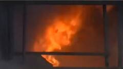 Fire in Delhi: দিল্লির লাজপতনগরে কাপড়ের শোরুমে বিধ্বংসী আগুন, পুড়ে ছাই আশপাশের দোকানও