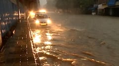 Mumbai Rains : मुंबईच्या पश्चिम उपनगरात पावसाची बॅटिंग, जोगेश्वरीत रस्ता जलमय