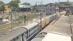 કોરોના સંક્રમણ ઘટતા ટ્રેન વ્યવહાર ફરી શરૂ, મુસાફરોને રાહત