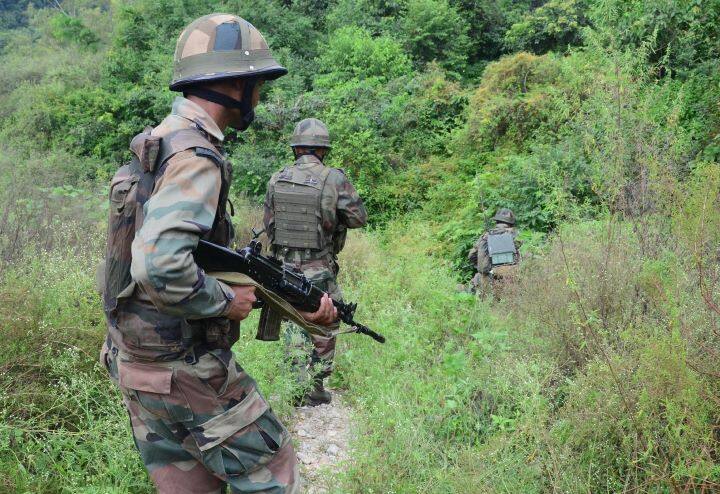 Breaking| 3 CRPF Personnel Martyred, 2 Civilians Dead In A Terrorist Attack In Kashmir's Sopore J&K: 2 CRPF Personnel Martyred, 2 Civilians Dead In Terrorist Attack By Lashkar-e-Taiba In Sopore