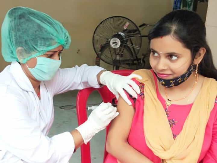 बिहारः गोपालगंज में 1.73 लाख लोगों को वैक्सीन की दूसरी डोज का इंतजार, फ्रंटलाइन वर्कर भी वंचित  