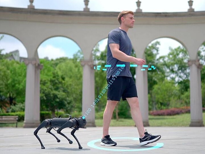 GO1 ROBO DOG | பல்டி அடிக்கும், செல்ல ரோபோ நாய் ! விலை எவ்வளவு தெரியுமா?