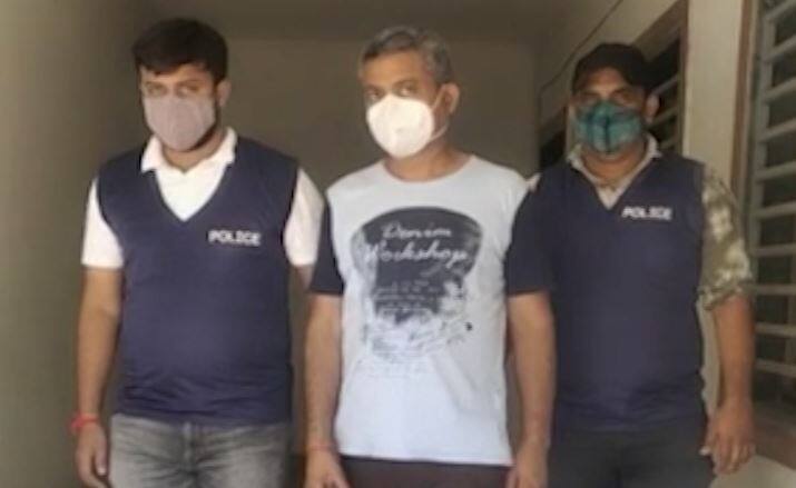 Ahemdabad honey trap case one more psi arrested અમદાવાદ ક્રાઇમ બ્રાન્ચે હની ટ્રેપ કેસમાં વધુ એક આરોપી PSIની ધરપકડ કરી 