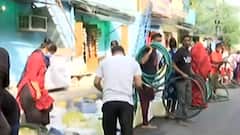 People avoid Covid rules amid water crisis in Delhi, politics begin