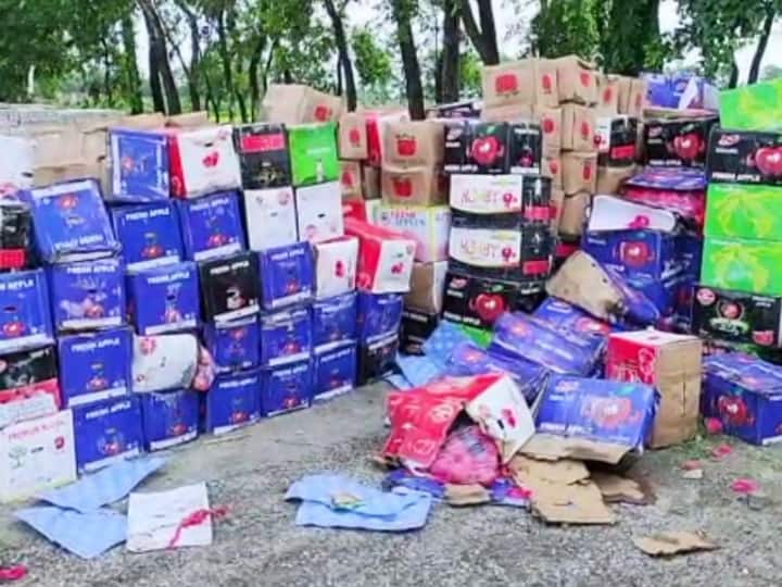 6 trucks Chinese apples seized in Supaul 8 traders arrested Nepal number vehicles seized ann सुपौल में 6 ट्रक चाइनीज सेब जब्त, 8 कारोबारियों को दबोचा; नेपाल नंबर की गाड़ियां भी पकड़ी गईं