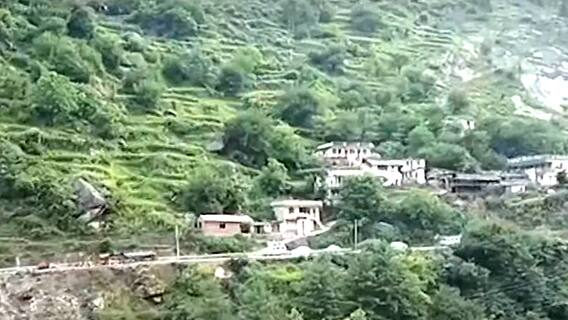 Uttarakhand के जोशीमठ में उफान पर नदियां, दहशत में गांव के लोग। Pahad Prabhat