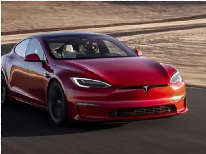 क्या अब जल्द भारत में होगी Tesla कारों की एंट्री, सरकार कर सकती है इंपोर्ट ड्यूटी कम करने पर विचार