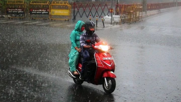 weather-update-monsoon-entry-in-up-and-rain-alert-issued-for-very-heavy-rain-in-mumbai-today-Punjab-Delhi