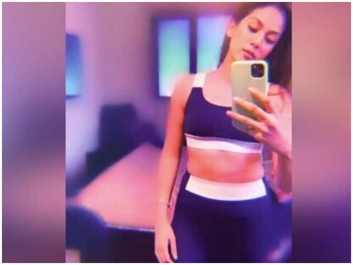 Shahid Kapoor wife Mira Rajput shares mirror selfie शाहिद कपूर की पत्नी Mira Rajput ने शेयर की मिरर सेल्फी, वर्कआउट के बाद दिखाई अपनी फिट बॉडी