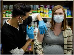 प्रेगनेंट महिलाओं के लिए कोविड-19 की ये वैक्सीन है सुरक्षित, जानिए कहां दी गई एमआरएनए टीके की सलाह