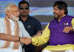 'प्रशांत किशोरांच्या नका लागू नादी, 2024मध्ये पंतप्रधान बनणार आहेत मोदी!, रामदास आठवलेंची भन्नाट चारोळी 