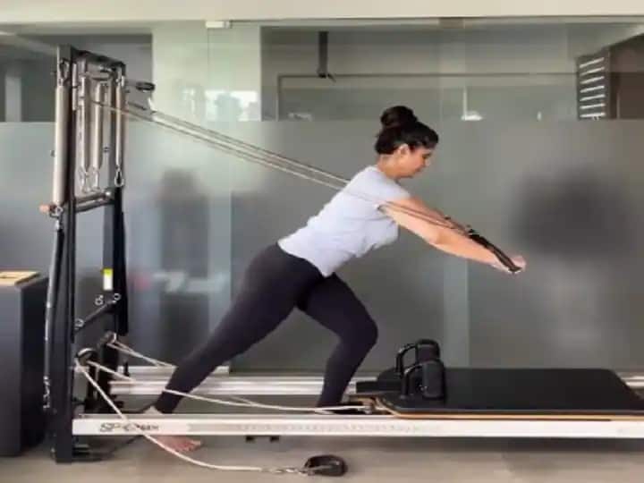 Actress zareen khan heavy workout video viral from gym સલમાનની આ હીરોઇને પોતાને ફિટ રાખવા કરી જોરદાર કસસત, સામે આવ્યો વર્કઆઉટ વીડિયો.......