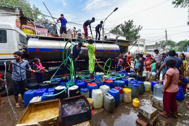 Photos Delhi Water Crisis: Long Queues, Hours Of Wait Yet Empty Vessels ...