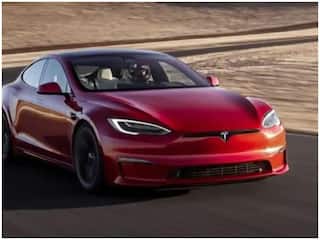 Tesla नं लाँच केली जगातील सर्वात वेगवान कार, किंमत आणि वेग पाहून जाणून व्हाल अवाक्