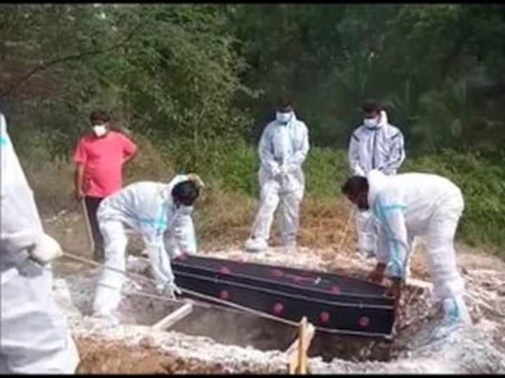 Tamil Nadu Coronavirus: Tamil Nadu Muslim Munnetra Kazhagam Performs Free Last Rites For Unclaimed Covid-19 Bodies Tamil Nadu Muslim Munnetra Kazagham Performs Free Last Rites For Unclaimed Covid Bodies