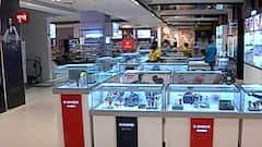 पुण्यातील निर्बंध शिथिल, मॉल्स 50% क्षमतेने सुरू करण्याची परवानगी,ग्राहकांच्या स्वागतासाठी खास तयारी