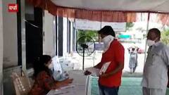 Be Positive : वर्ध्यात रोज 600 जणांच्या लसीकरणाचं ध्येय, सोयी सुविधांनी सुसज्ज लसीकरण केंद्र