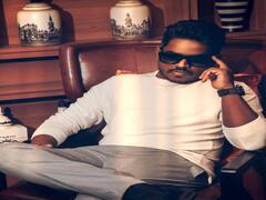Yuvan sankar raja photo album தன்னை தானே செதுக்கியவன் இவன்- யுவன்