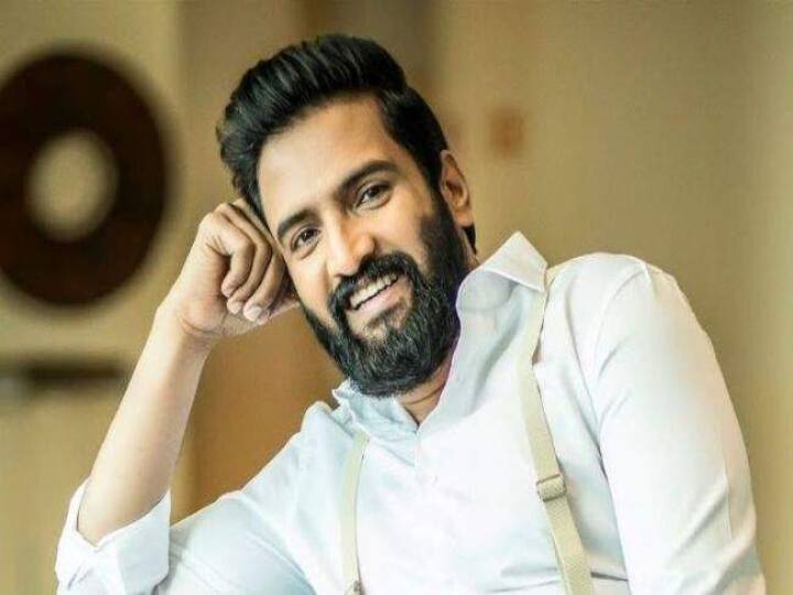 தயாரிப்பாளராக அவரது முதல் படம் 2013 ஆம் ஆண்டில் கண்ணா லட்டு தின்ன ஆசையா.