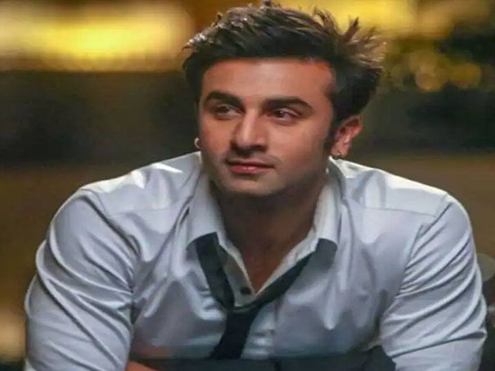 दीपिका से ब्रेकअप के बाद रणबीर ने उनके साथ 'ये जवानी है दीवानी' और 'तमाशा' जैसी फिल्मों में साथ काम किया. लेकिन कैटरीना से ब्रेकअप के बाद रणबीर ने उनके साथ कोई फिल्म नहीं की थी. रणबीर और कैटरीना ब्रेकअप के बाद ऐसे अलग हुए कि उन्हें साथ काम करना भी मंजूर नहीं था.