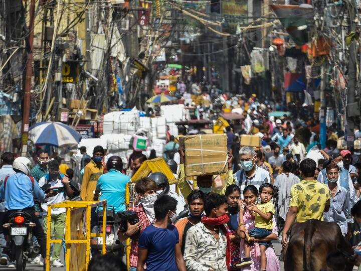 Delhi Gaffar Market Naiwala DDA bazaar closed flouting COVID19 norms coronavirus Covid-19 नियमों का उल्लंघन करने पर एक्शन, दिल्ली में तीन बाजार इस तारीख तक किए बंद