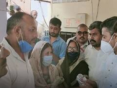 पत्रकार सुलभ श्रीवास्तव की संदिग्ध मौत के मामले में परिजनों से मिला कांग्रेस का दल