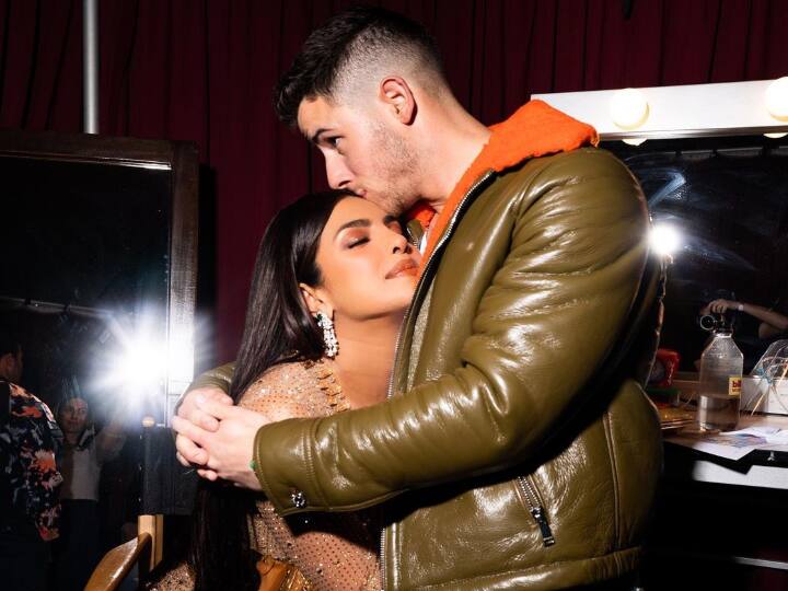 இந்திய திரையுலகின் மிக உயரிய விருதாக கருதப்படும் 'தாதா சாகேப் பால்கே' விருதினை 2017-ஆம் ஆண்டு பெற்றார்