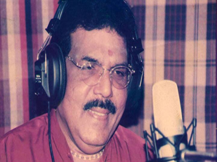 பாரதிராஜாவின் முதல் மரியாதை படத்தில் அனைத்துப் பாடலையும் பாடியிருந்தார் மலேசியா