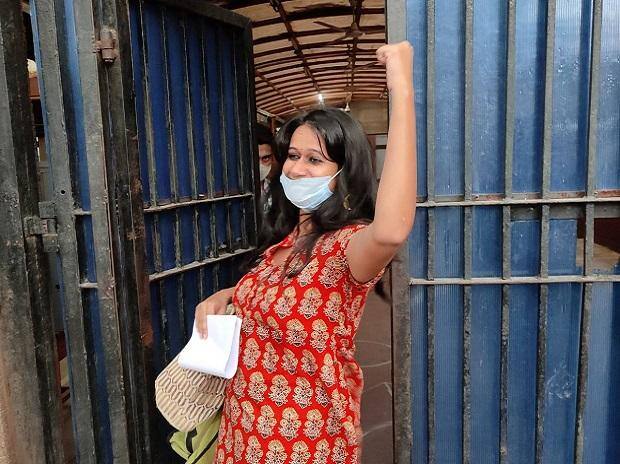 Delhi HC grant regular bail to UAPA accused Natasha Narwal in Delhi violence Delhi Violence: नताशा नरवाल, देवांगना कलिता और आसिफ इकबाल तन्हा को दिल्ली हाई कोर्ट से मिली जमानत
