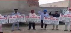 ਵਾਅਦੇ ਪੂਰੇ ਨਾ ਹੋਏ ਤਾਂ ਬੇਰੁਜ਼ਗਾਰਾਂ ਲਾਏ ਕਾਂਗਰਸ ਬਾਈਕਾਟ ਦੇ ਪੋਸਟਰ